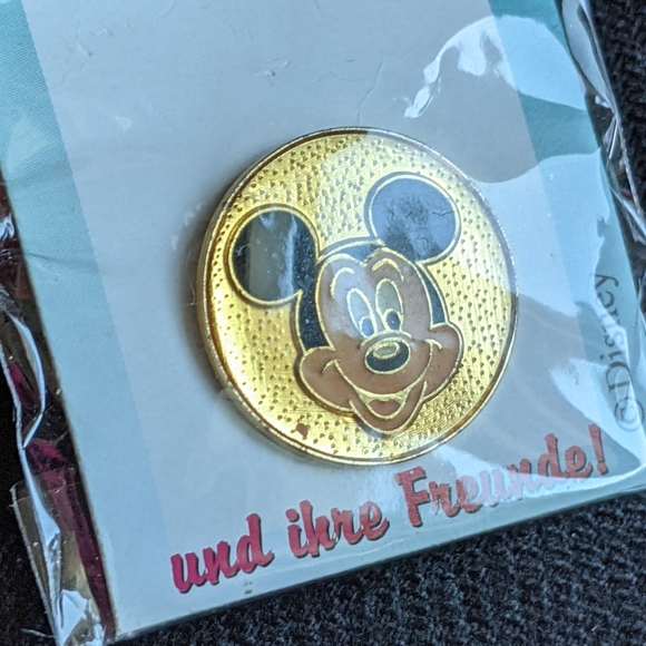 Mickey, Donald, Goofy ProPins - Picture 6 of 12